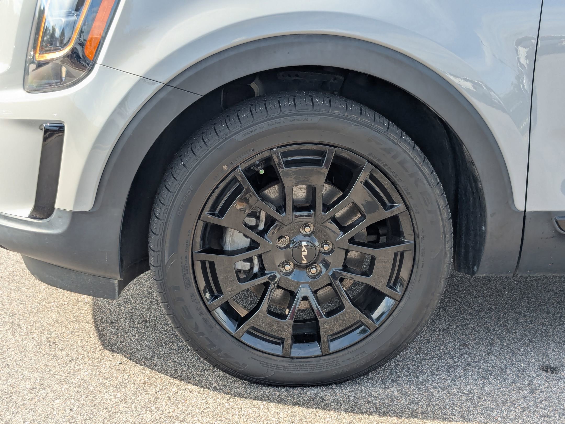 2022 Kia Telluride SX photo 2