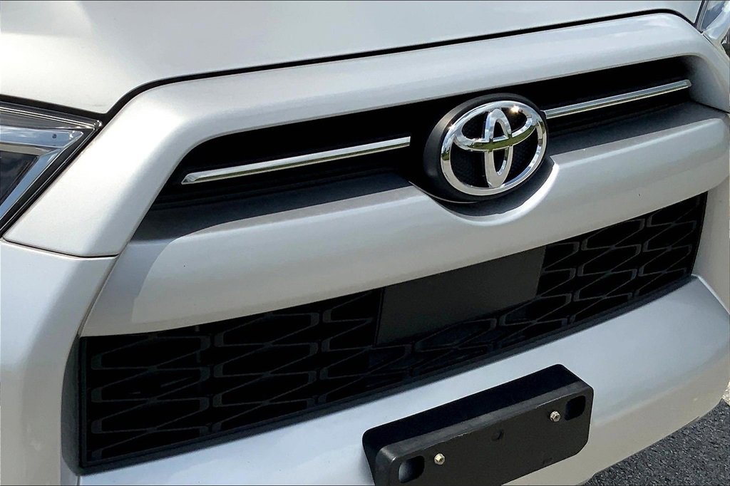 2023 Toyota 4Runner SR5 Premium photo 30