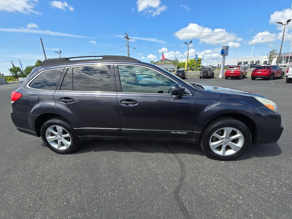 2013 Subaru Outback 2.5i Premium photo 4