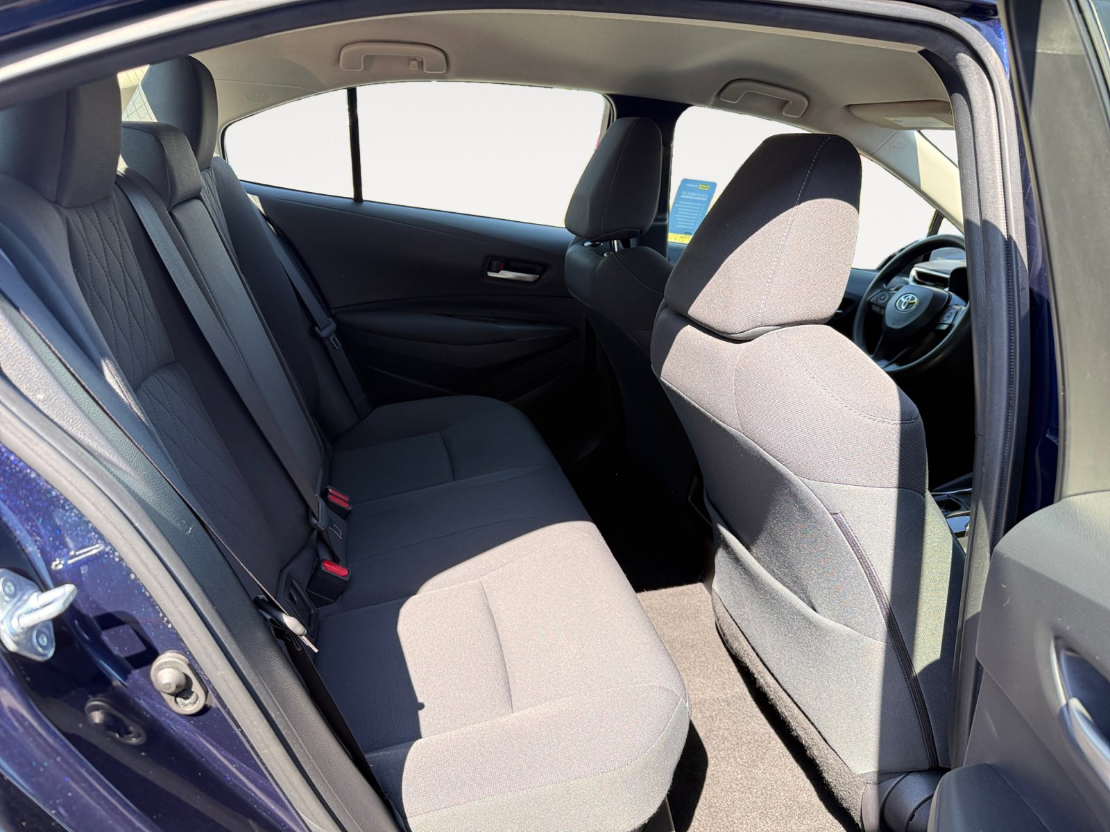2020 Toyota Corolla Hybrid LE photo 17