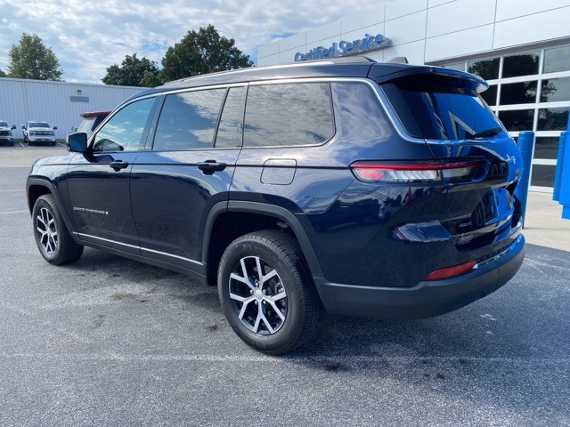2023 Jeep Grand Cherokee Limited photo 3