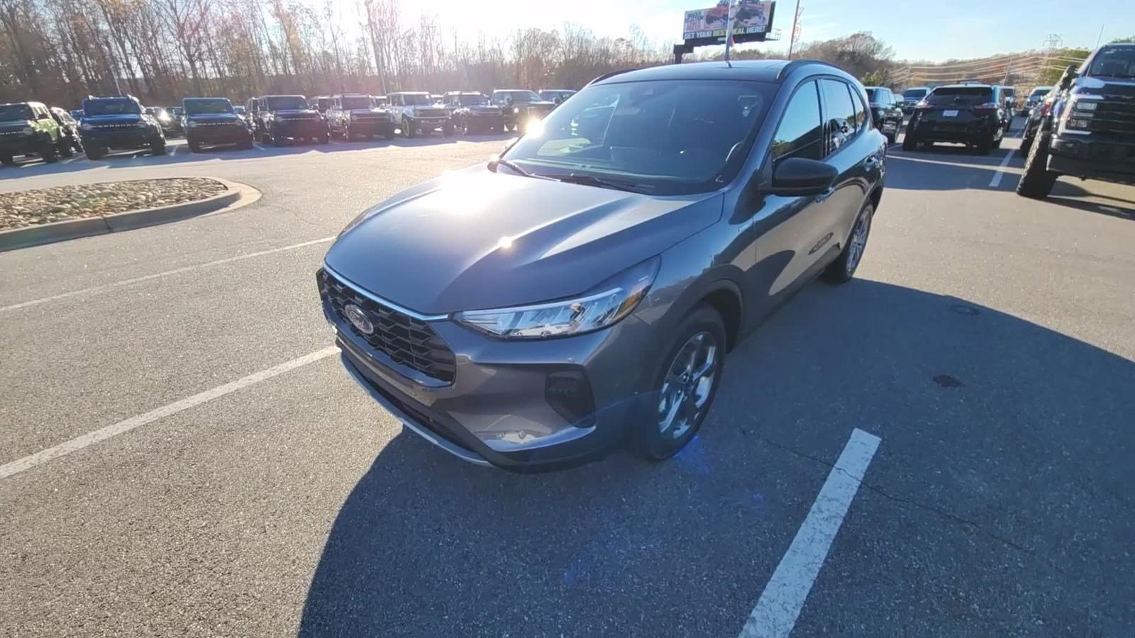 2025 Ford Escape ST-Line photo 11