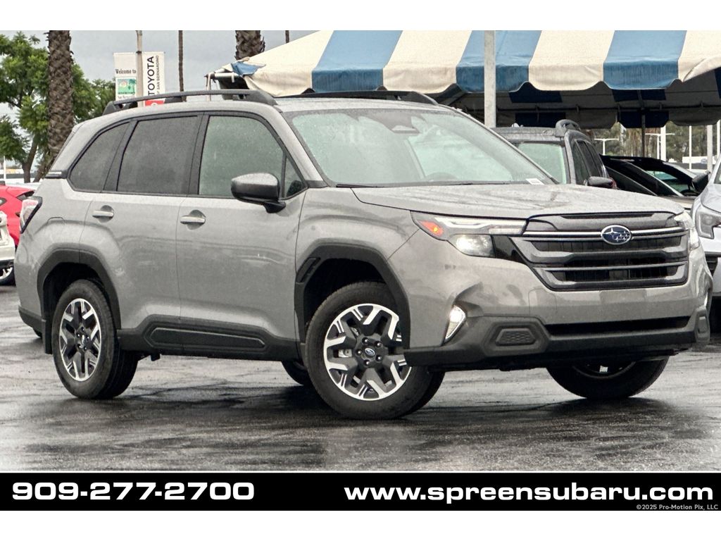 2025 Subaru Forester Premium's photo