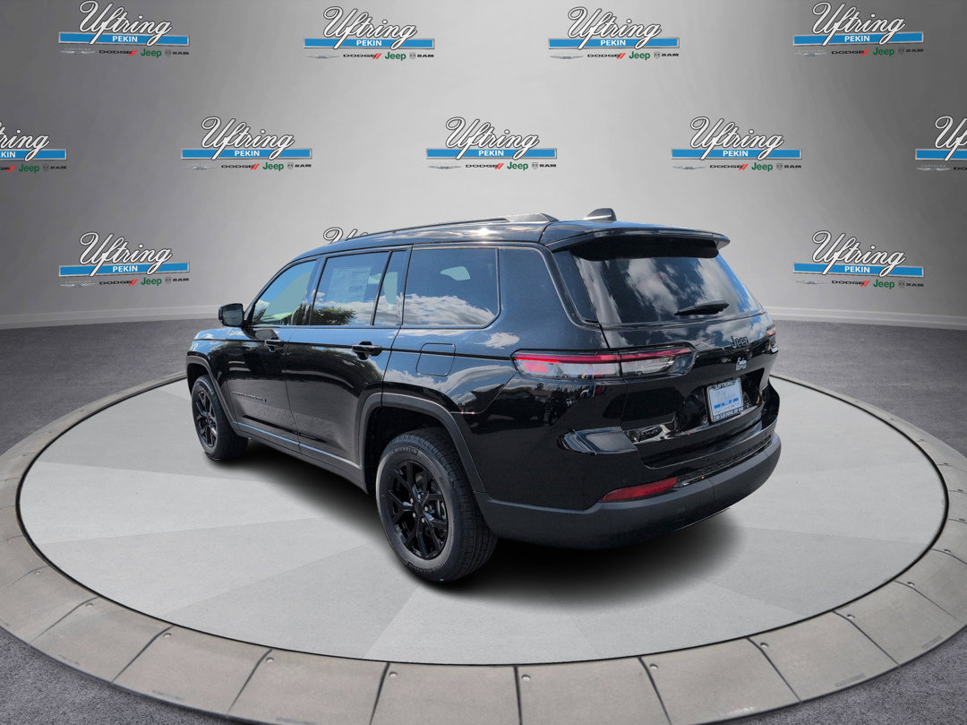 2025 Jeep Grand Cherokee Altitude photo 4
