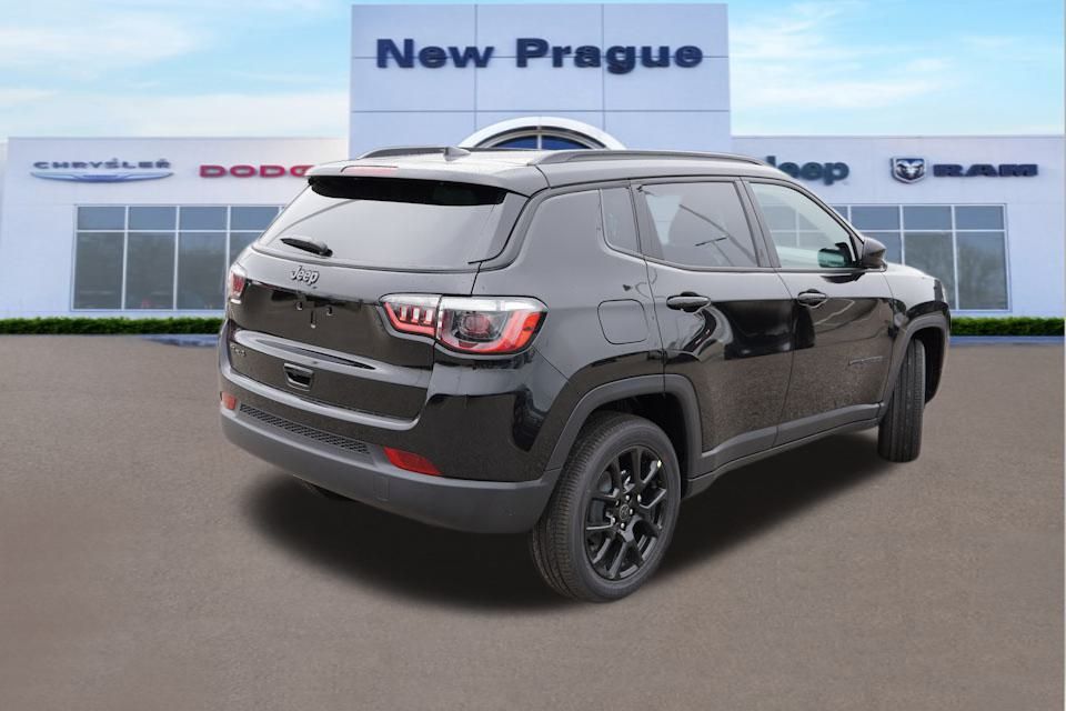 2025 Jeep Compass Latitude photo 3