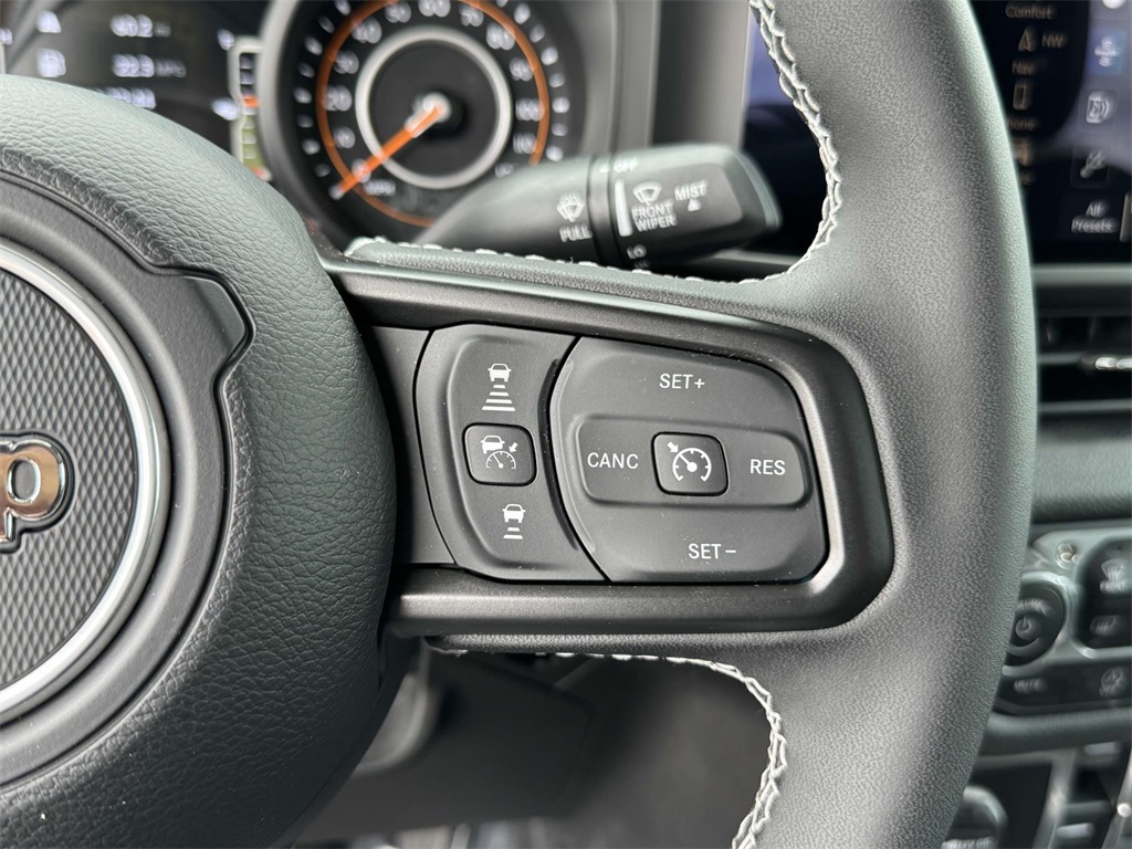 2025 Jeep Gladiator Sport S photo 23