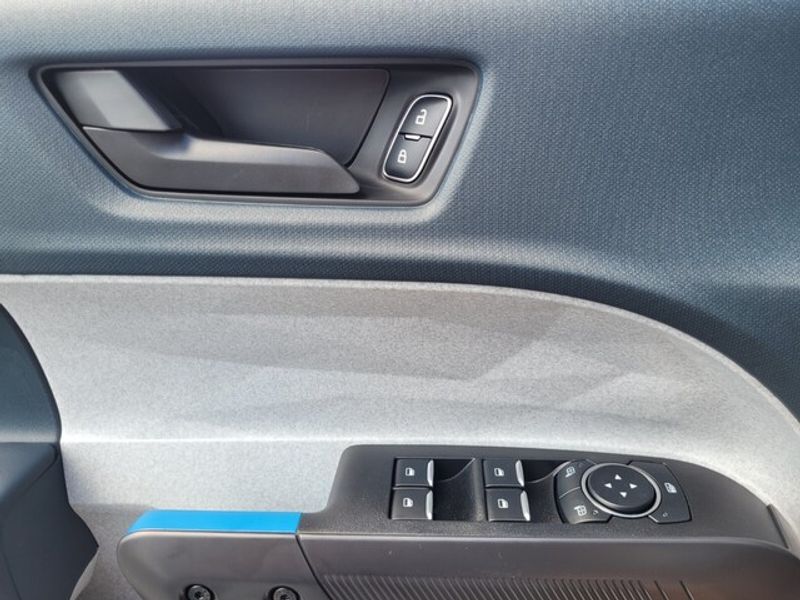 2025 Ford Maverick XLT photo 24