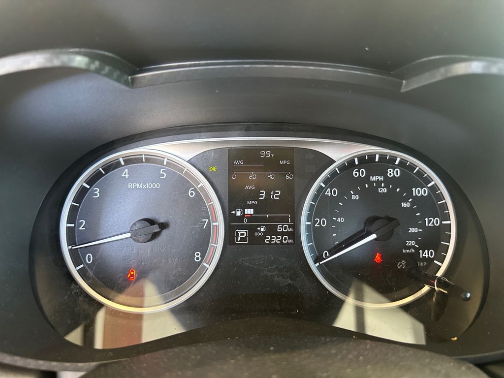 2025 Nissan Versa 1.6 S photo 10