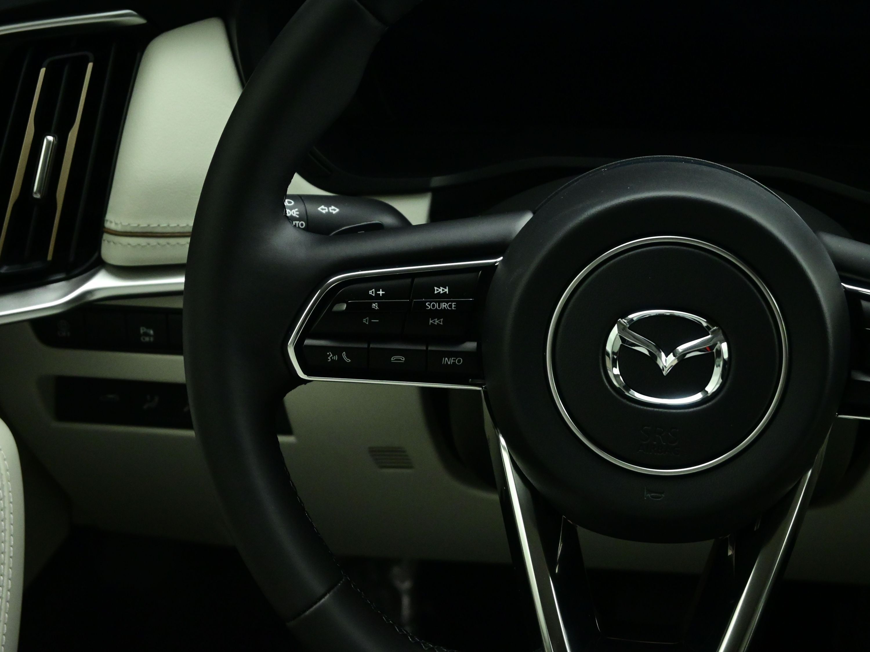 2025 Mazda CX-90 3.3 Turbo Premium Plus photo 3