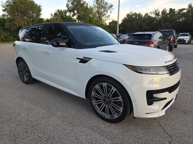 2024 Land Rover Range Rover Sport SE photo 6