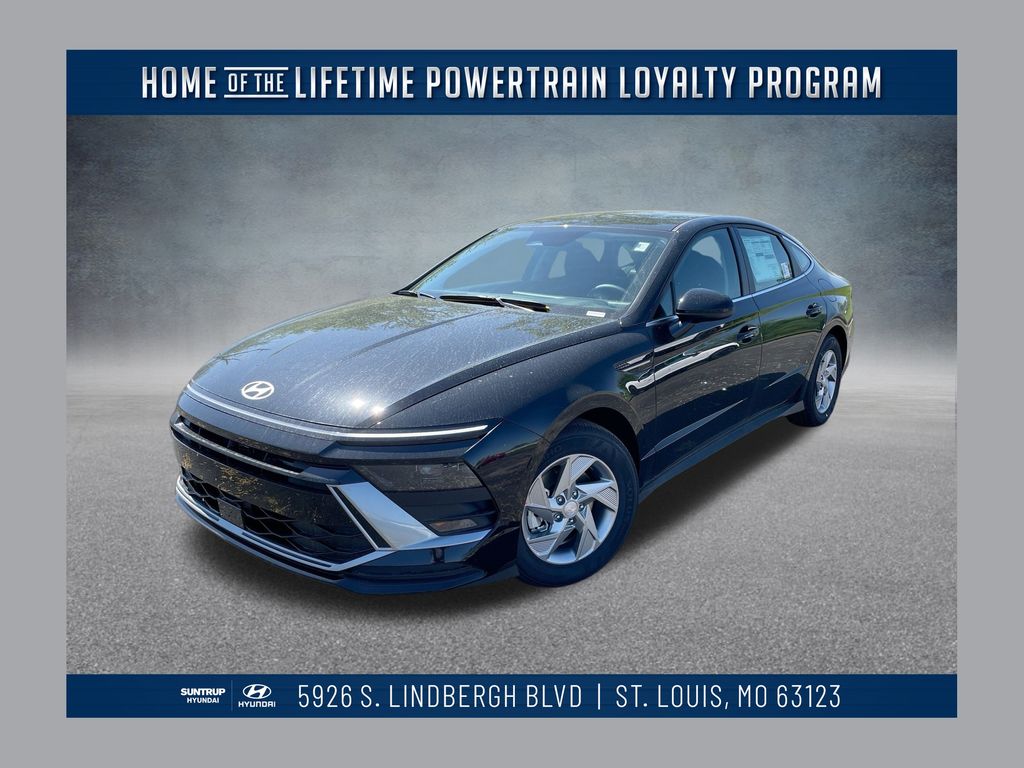 2025 Hyundai Sonata SE's photo