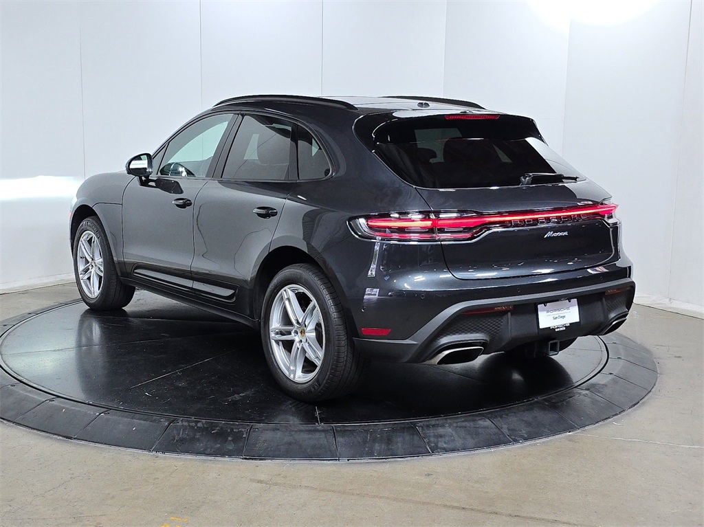 2023 Porsche Macan T photo 8