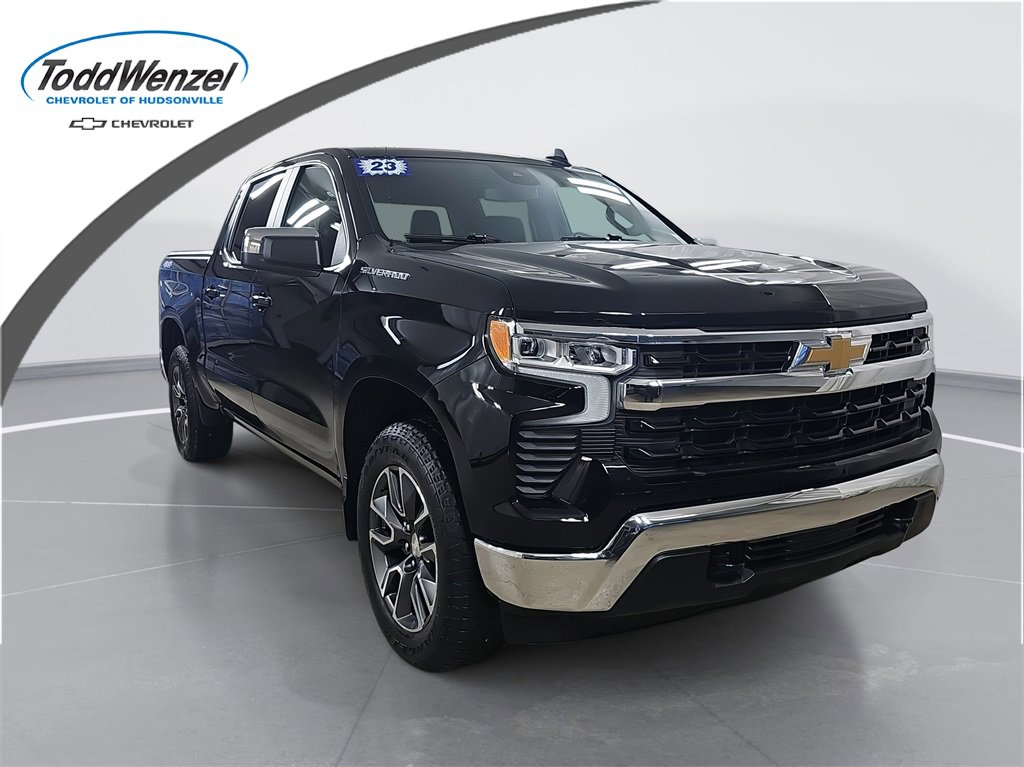 2023 Chevrolet Silverado 1500 LT's photo