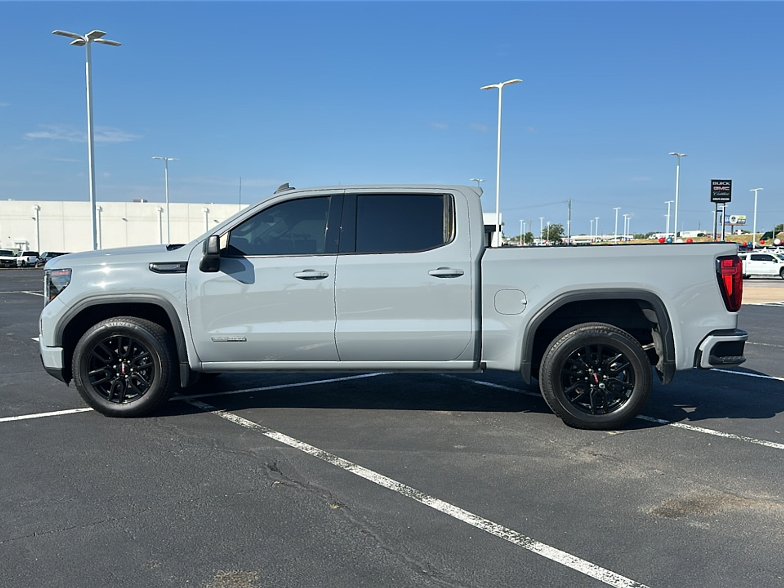 2024 Gmc Sierra 1500 Elevation photo 3
