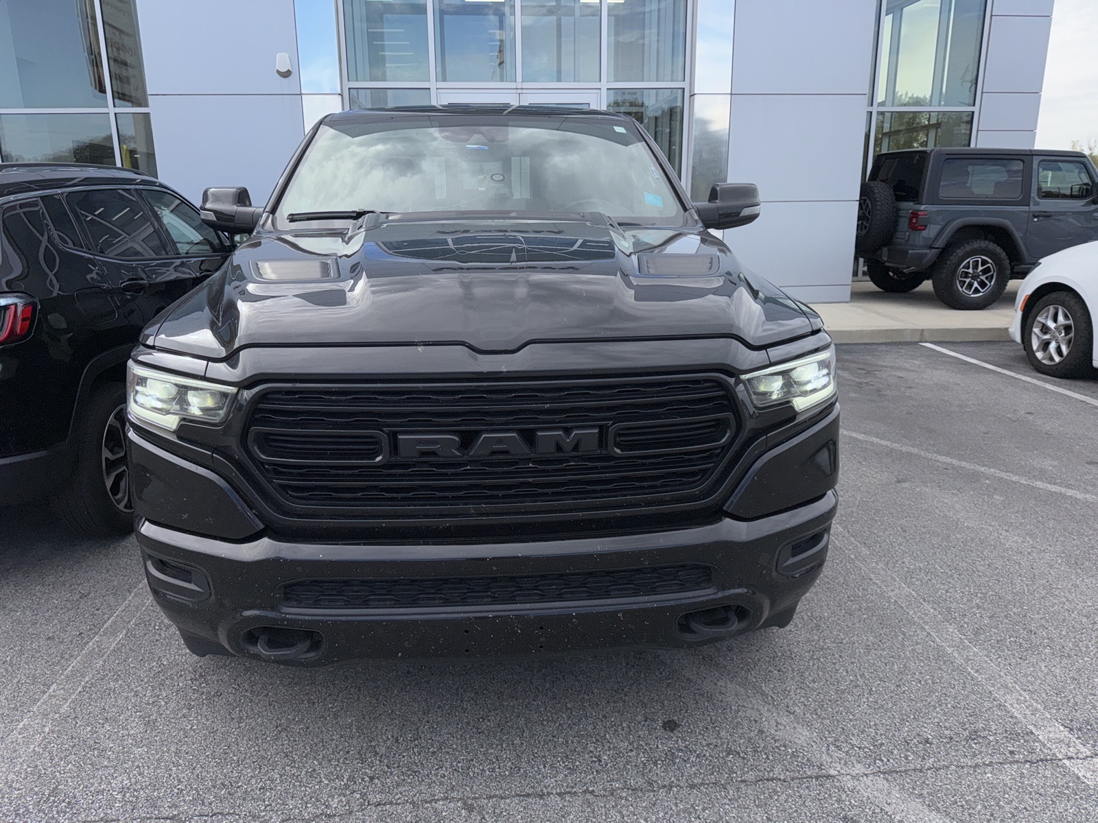 2024 Ram 1500 Limited photo 2