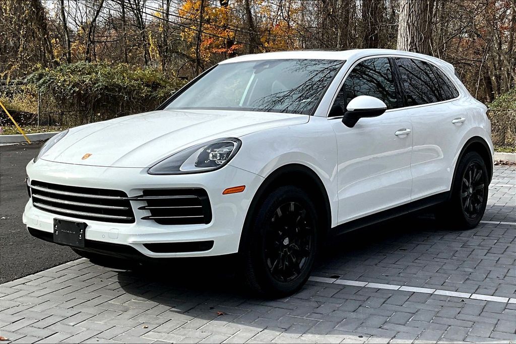 2021 Porsche Cayenne Base's photo