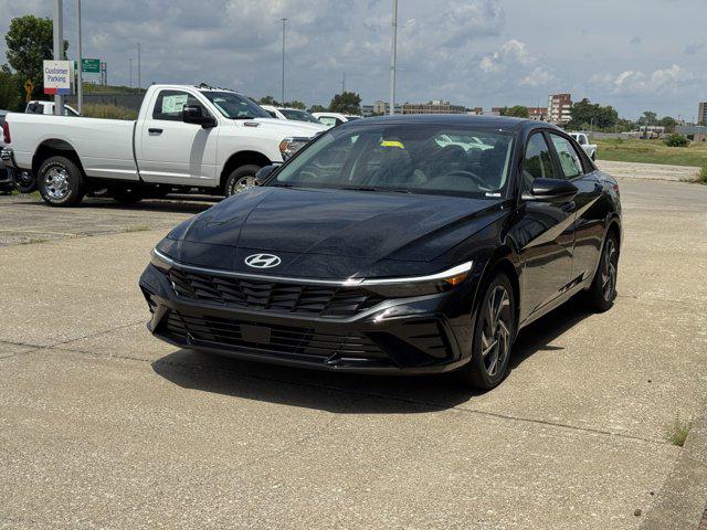 2025 Hyundai Elantra Hybrid Limited photo 12