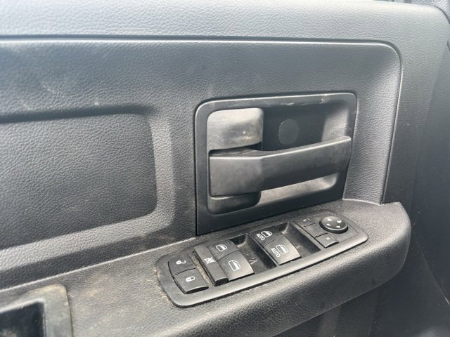 2017 Ram 2500 Tradesman photo 12
