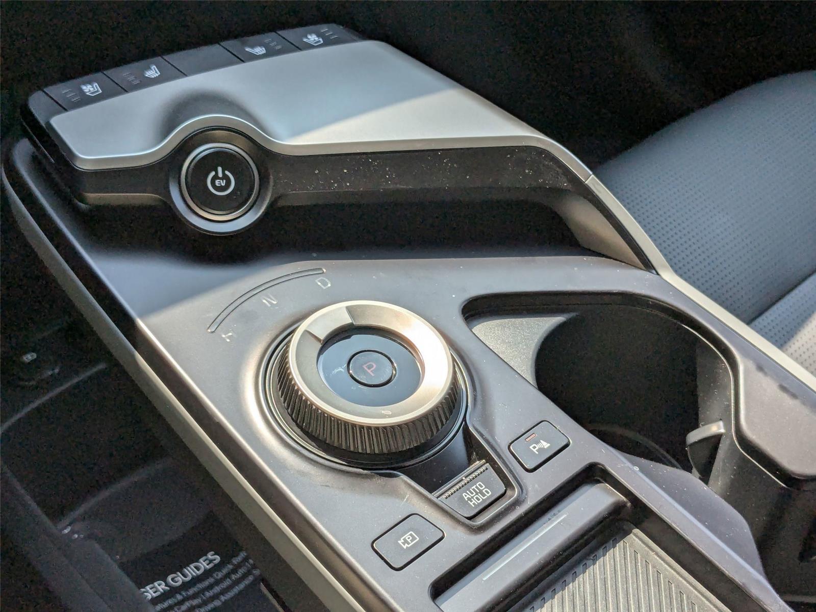 2025 Kia EV6 Wind photo 22