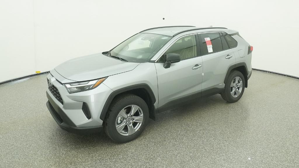 2025 Toyota RAV4 LE's photo