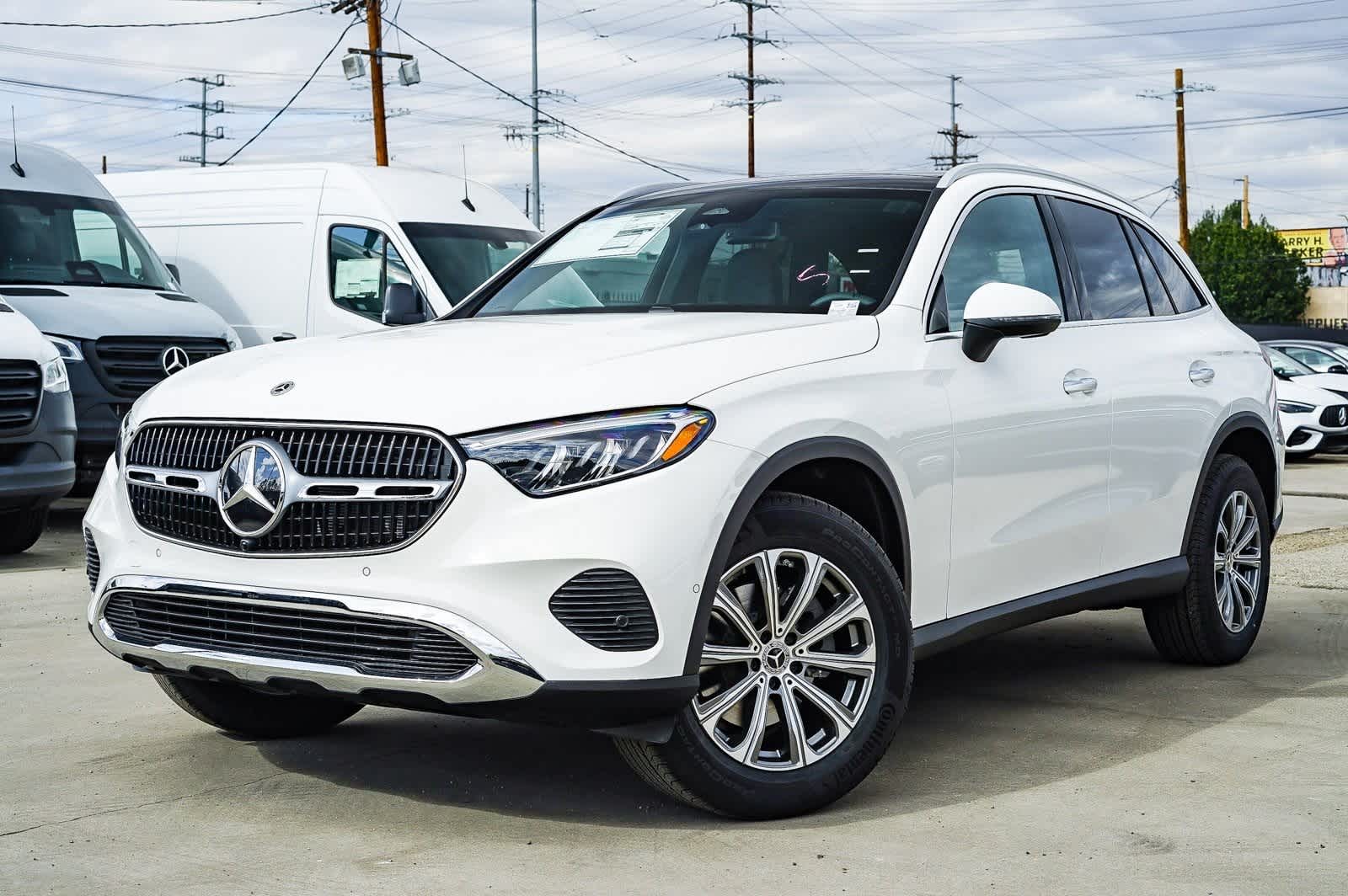 2026 Mercedes-Benz GLC Base's photo