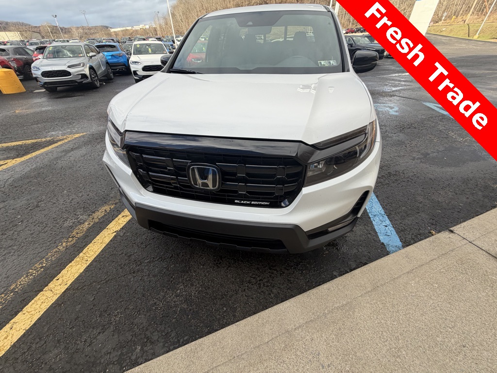 2025 Honda Ridgeline Black Edition's photo