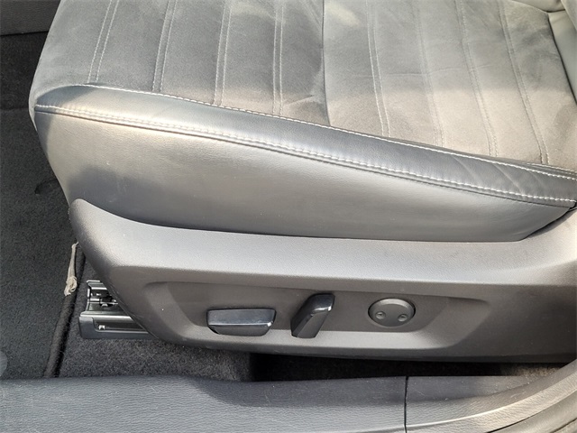 2023 Mitsubishi Outlander SE photo 7