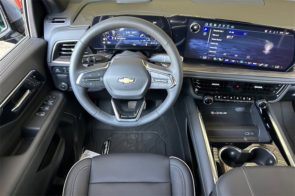 2025 Chevrolet Tahoe Premier photo 14
