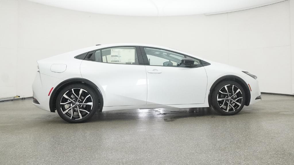 2026 Toyota Prius Plug-in Hybrid XSE Premium photo 26