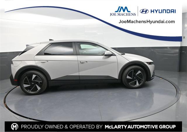 2026 Hyundai IONIQ 5 SEL's photo