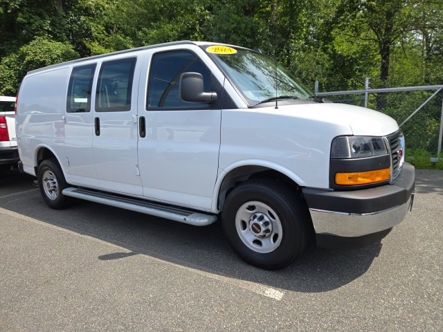 2024 Gmc Savana 2500 Cargo photo 3
