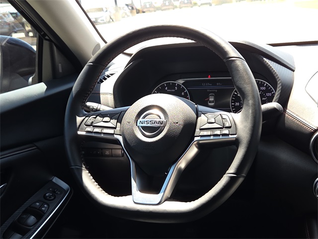 2023 Nissan Sentra SR photo 10