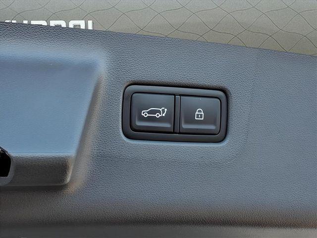 2026 Hyundai Santa Fe SEL photo 4