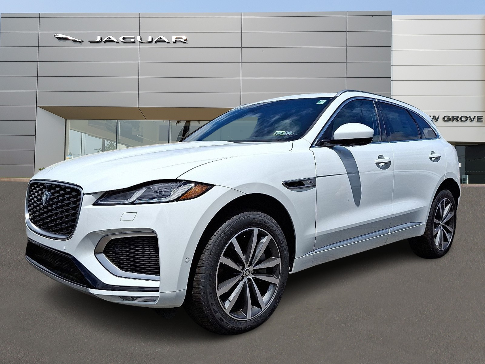 2026 Jaguar F-Pace R-Dynamic S's photo