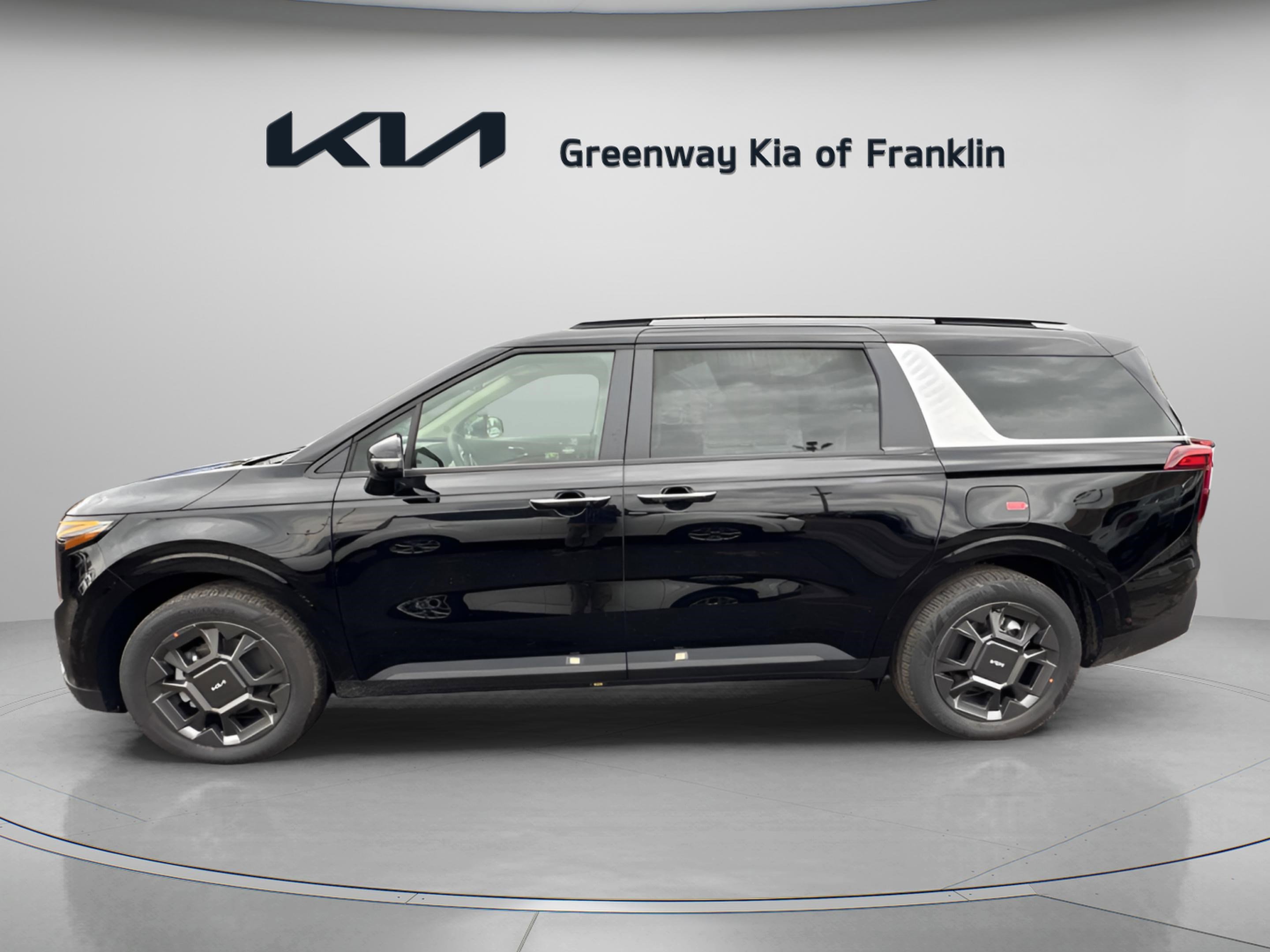 2026 Kia Carnival EX photo 4