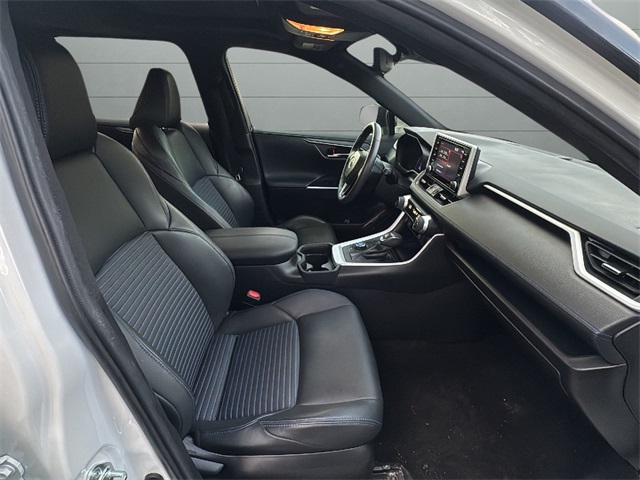 2021 Toyota RAV4 Hybrid XSE photo 11