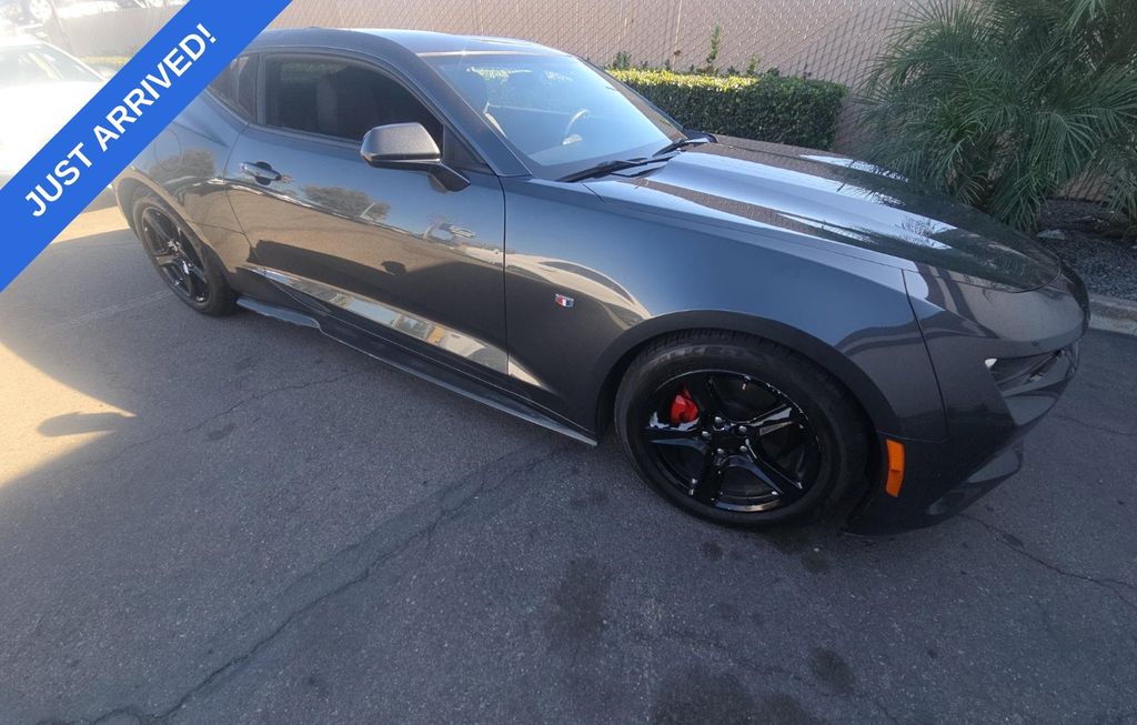 2017 Chevrolet Camaro 1LT photo 2