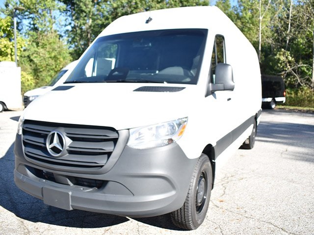New 2025 White Mercedes-Benz Cargo 170 WB image 1
