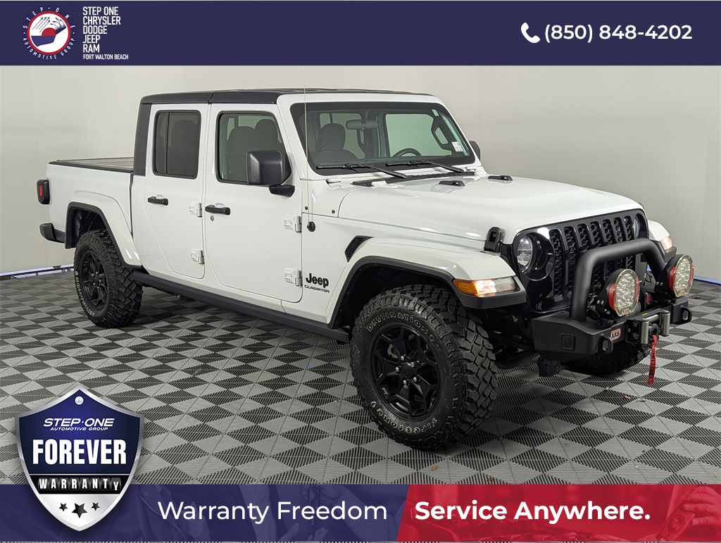 2021 Jeep Gladiator WILLYS SPORT's photo