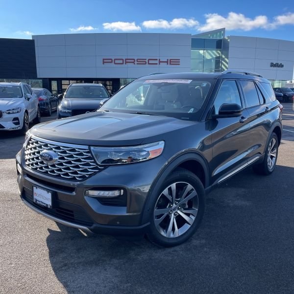 2020 Ford Explorer Platinum's photo
