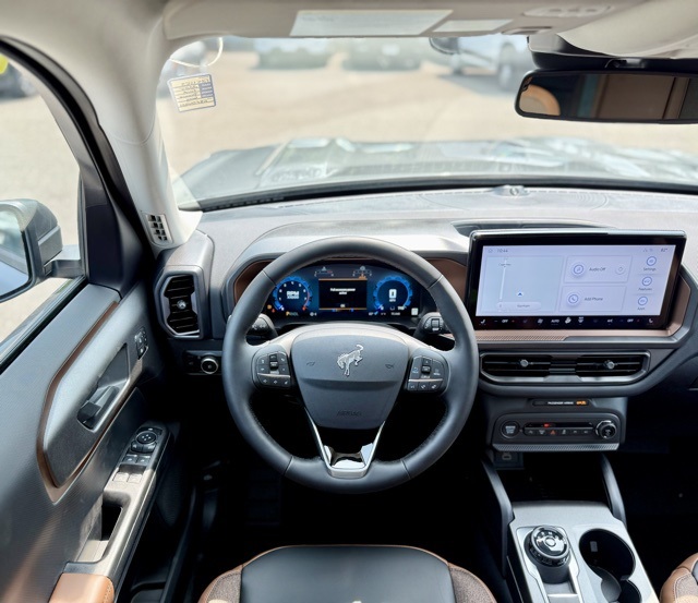 2025 Ford Bronco Sport Outer Banks photo 19