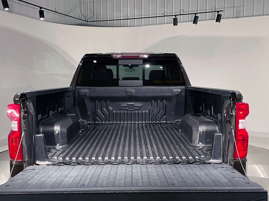 2019 Chevrolet Silverado 1500 LT photo 4