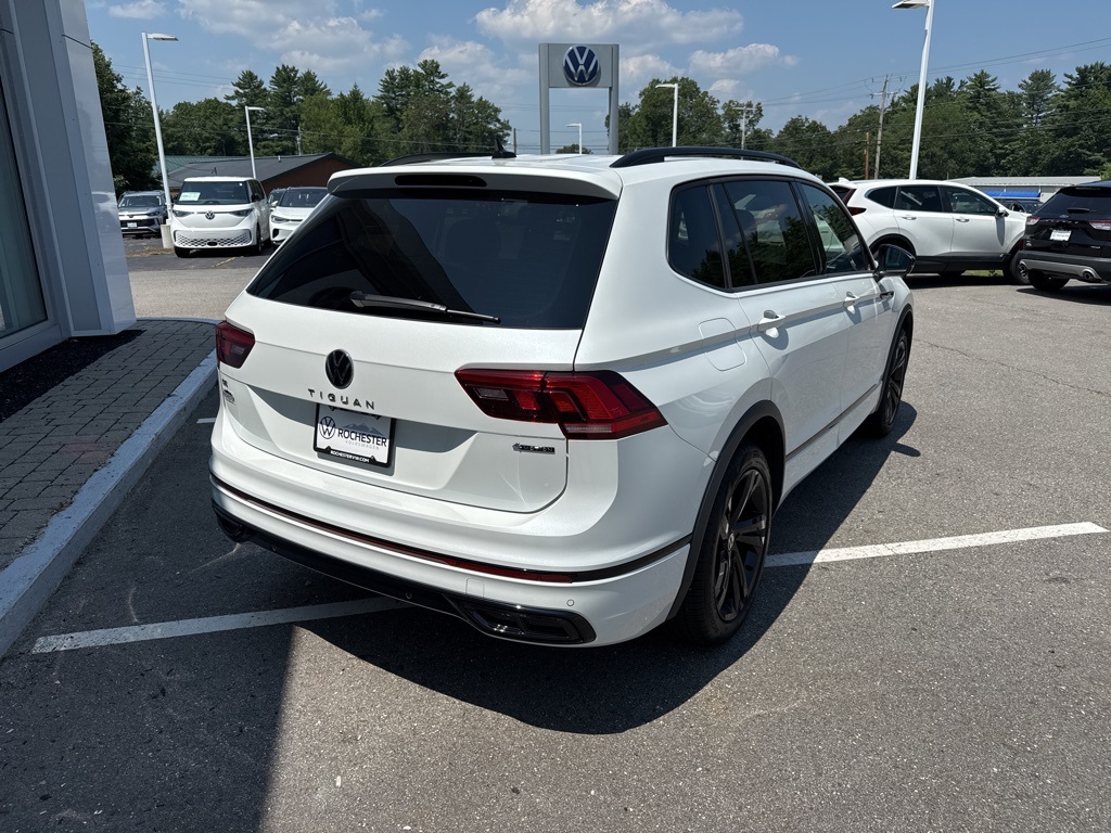 2024 Volkswagen Tiguan SE R-Line Black photo 6