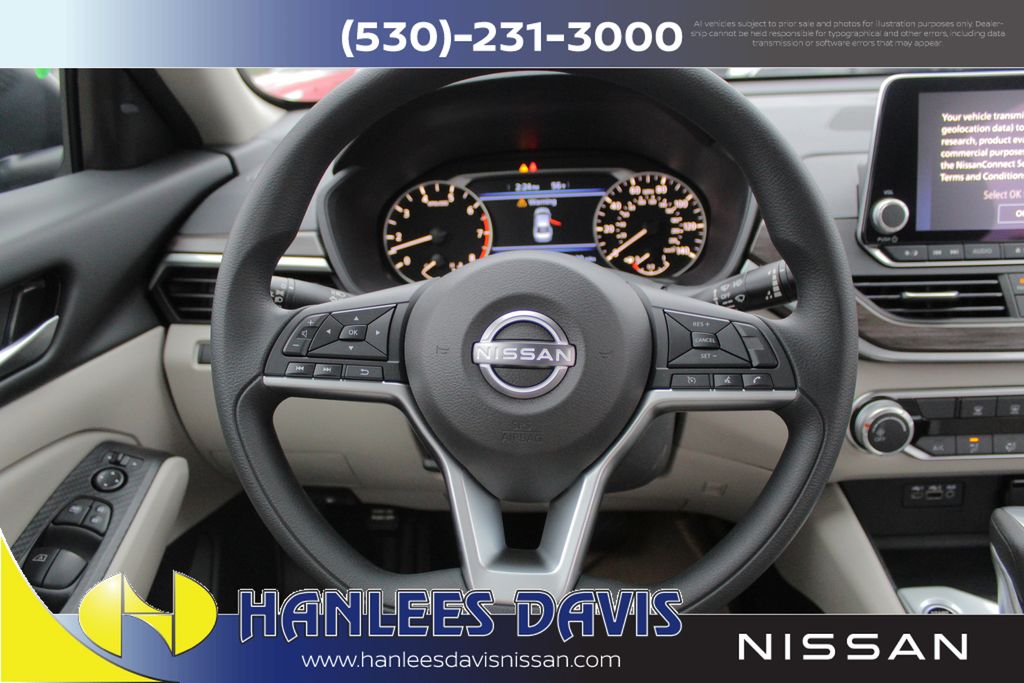 2025 Nissan Altima 2.5 SV photo 14