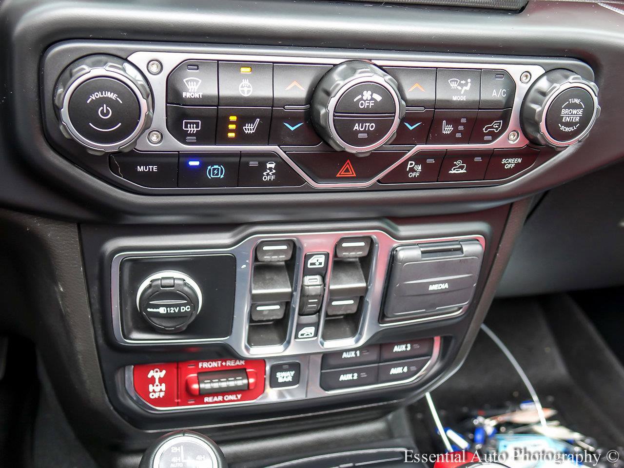 2023 JEEP WRANGLER - Image 15