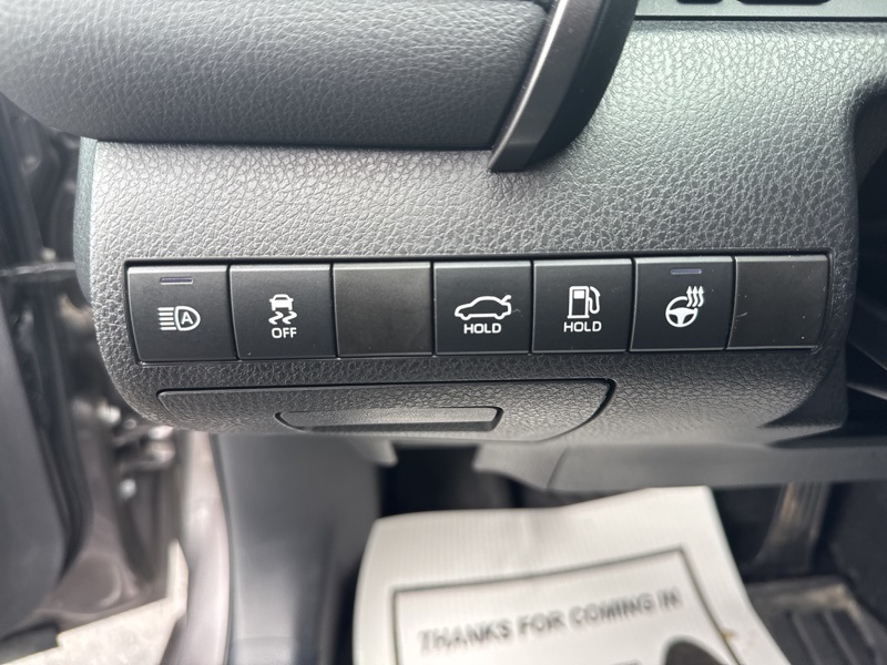 2022 Toyota Camry SE photo 21