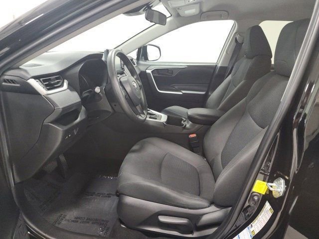 2022 Toyota RAV4 LE photo 15