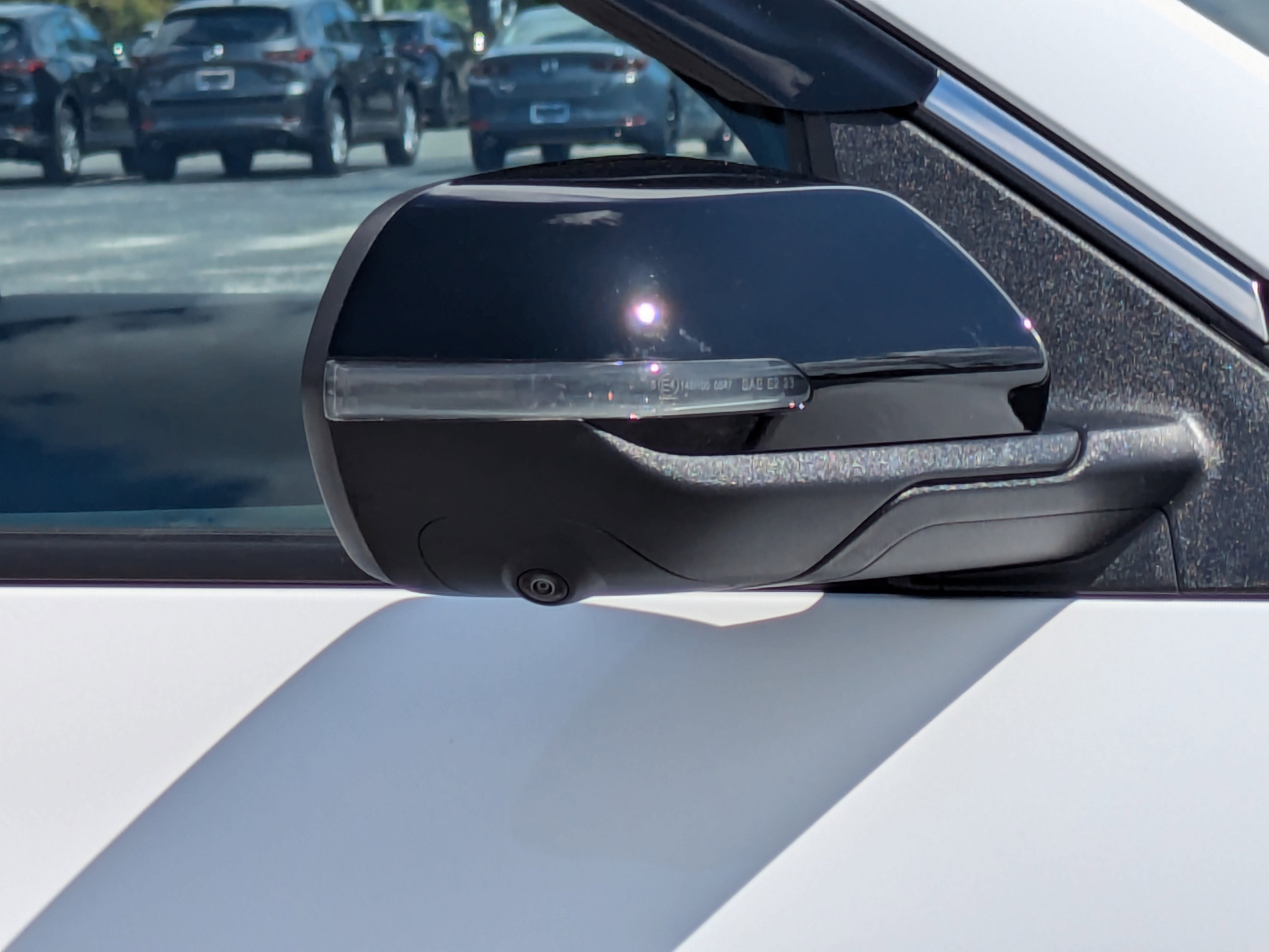 2025 Chevrolet Traverse photo 2