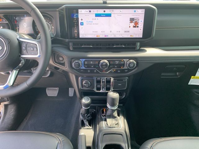 2025 Jeep Wrangler Sahara photo 16