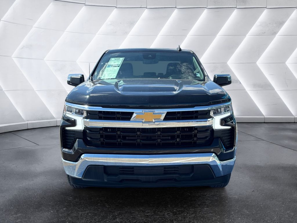 2024 Chevrolet Silverado 1500 LT photo 2